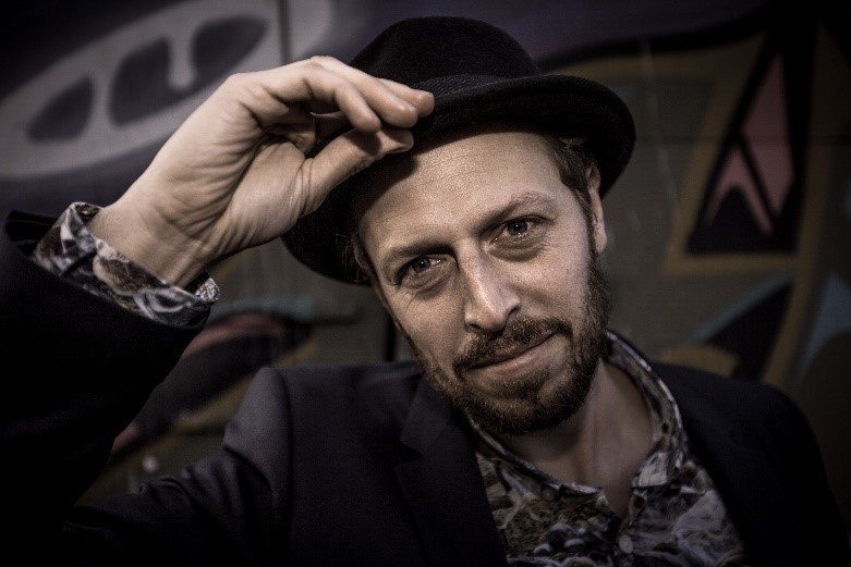 Hit med Sangskriveren